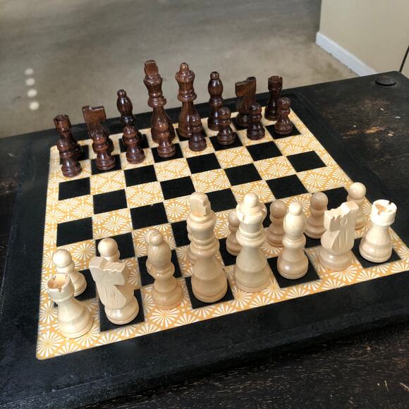 Scrapbook Chess Set - Vintage Yellow - Picture 2 of 13